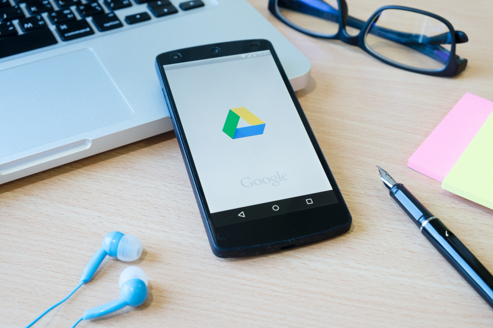 Google Ads changes 2025, PPC updates 2025, Google Ads AI automation, Performance Max campaigns, smart bidding strategies 2025, privacy in Google Ads, local services ads UAE